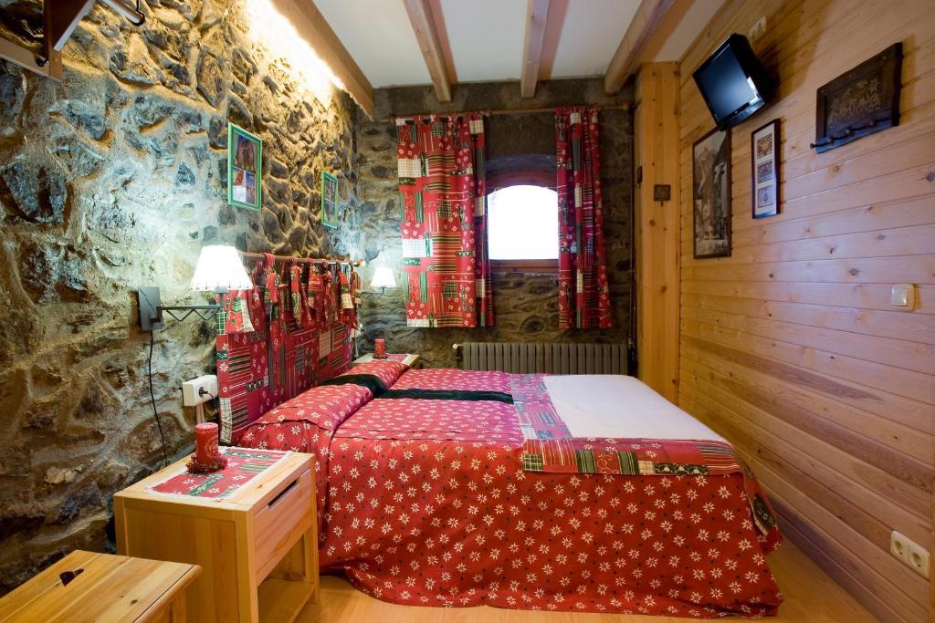 Niu Dels Falcons Bed & Breakfast La Molina  Oda fotoğraf