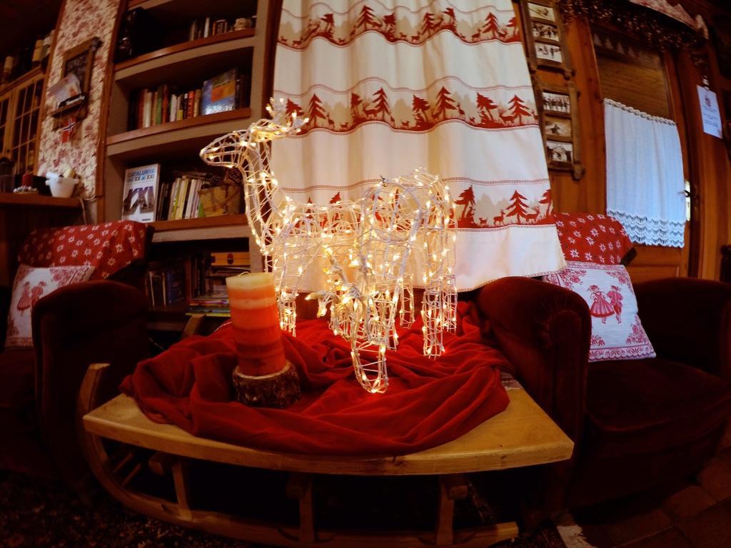 Niu Dels Falcons Bed & Breakfast La Molina  Dış mekan fotoğraf